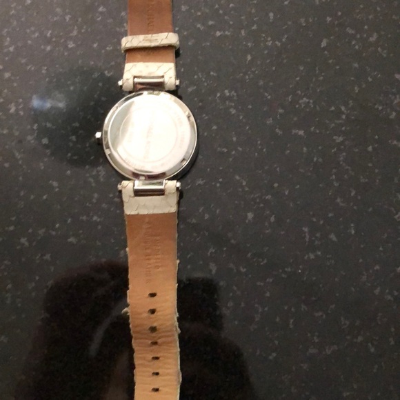 Micheal Kors - Picture 3 of 3